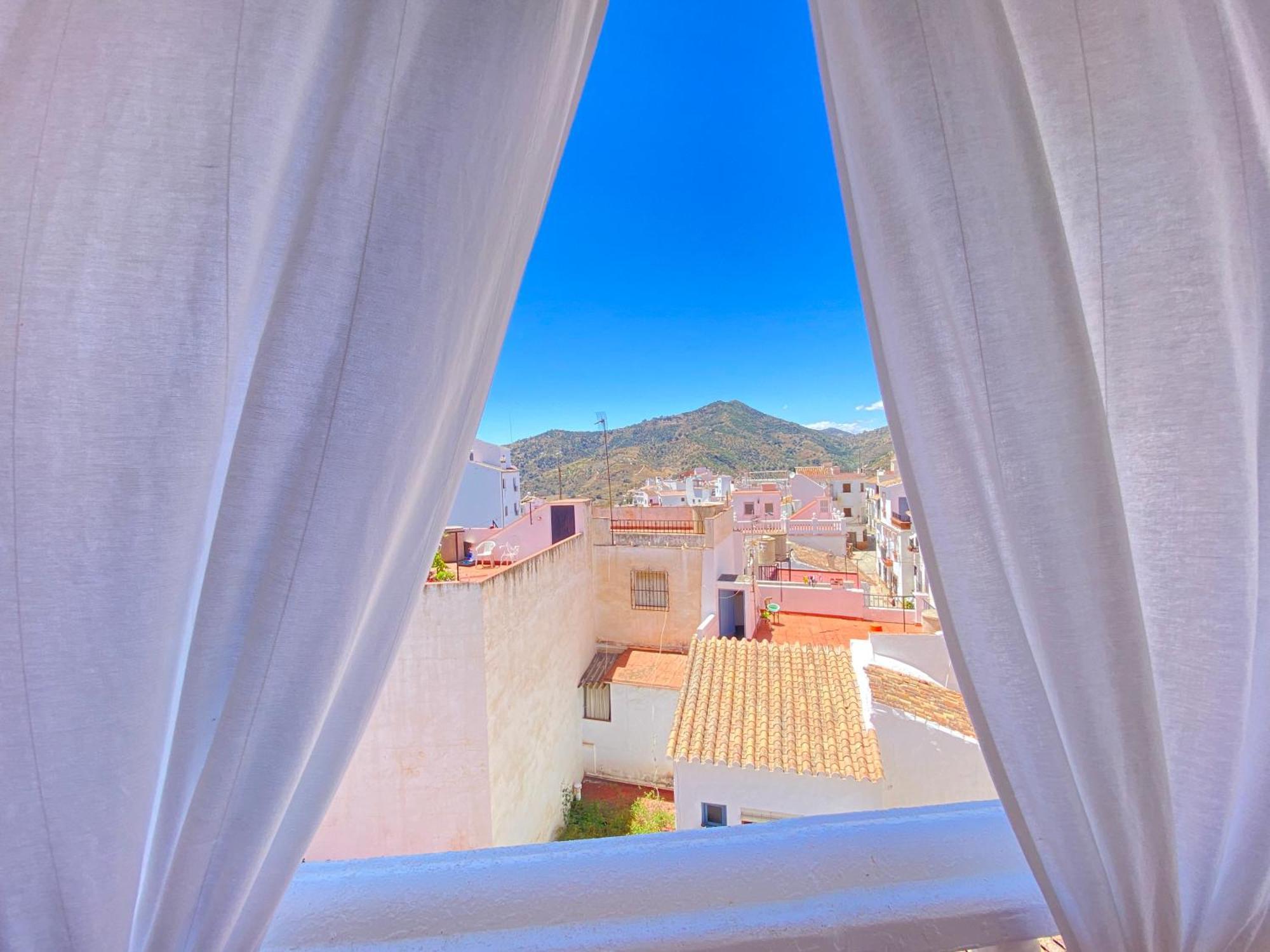 Casa Miguel - 3 Beautiful Apartments Availabe Sayalonga Bagian luar foto