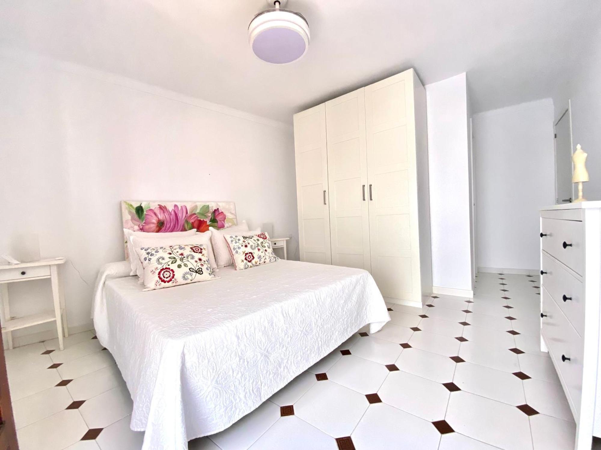 Casa Miguel - 3 Beautiful Apartments Availabe Sayalonga Ruang foto