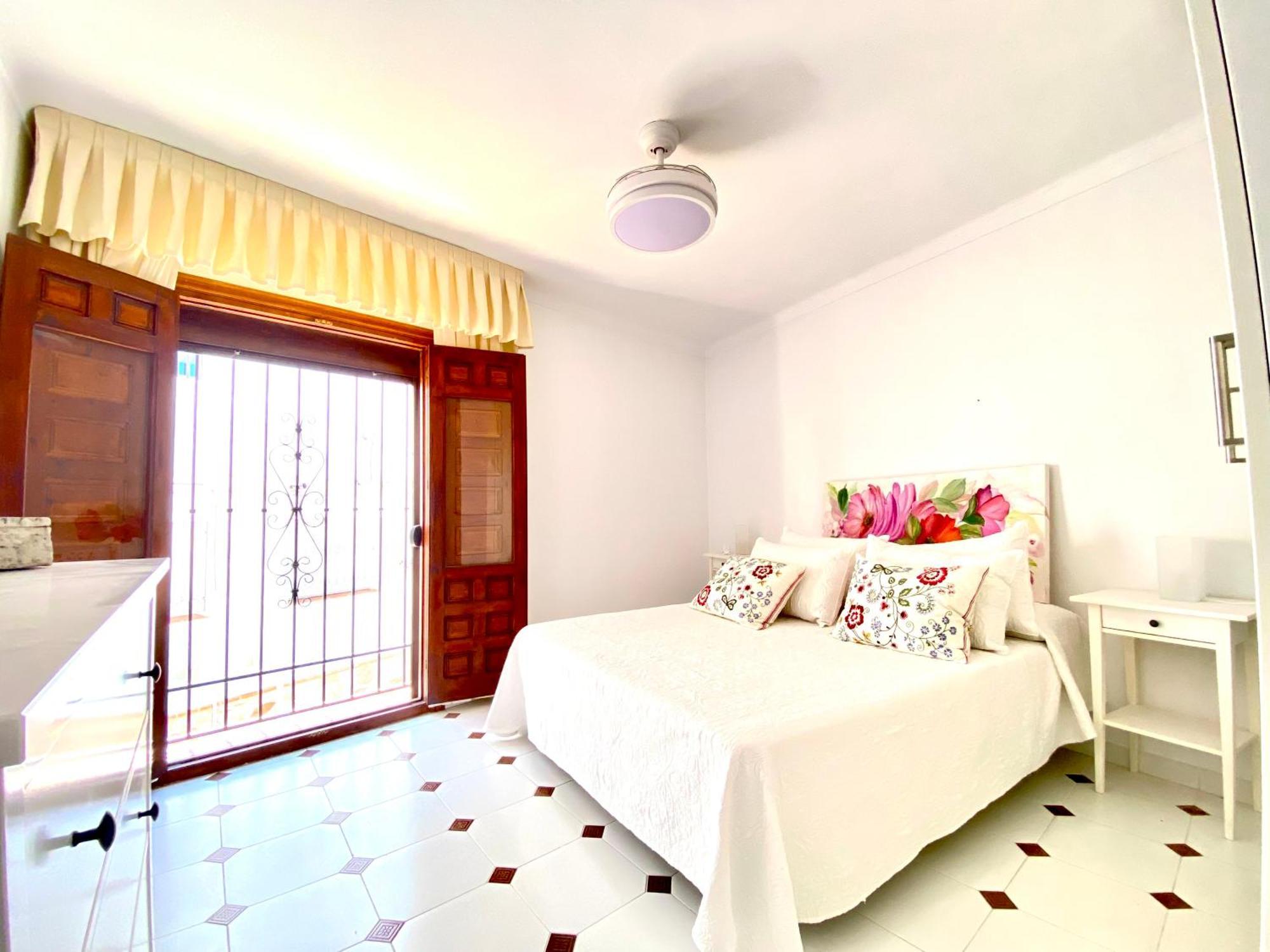 Casa Miguel - 3 Beautiful Apartments Availabe Sayalonga Ruang foto
