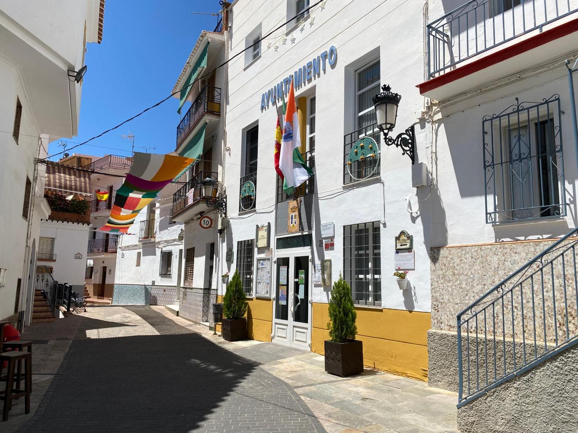 Casa Miguel - 3 Beautiful Apartments Availabe Sayalonga Bagian luar foto